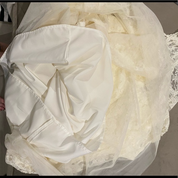 Ivory Lace Dress Lined - Picture 5 of 8